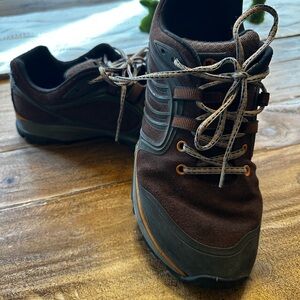 Men's Brown Merrill Bracken Shoes, Size 9.5. Lightly used